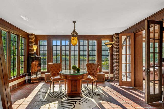 465 Dundee Road, Glencoe, IL 60022
