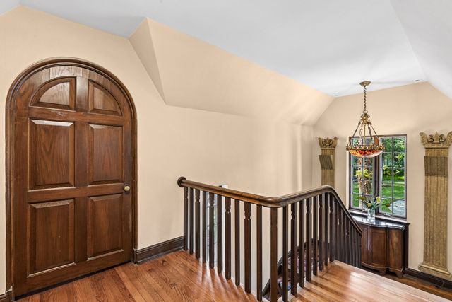 465 Dundee Road, Glencoe, IL 60022