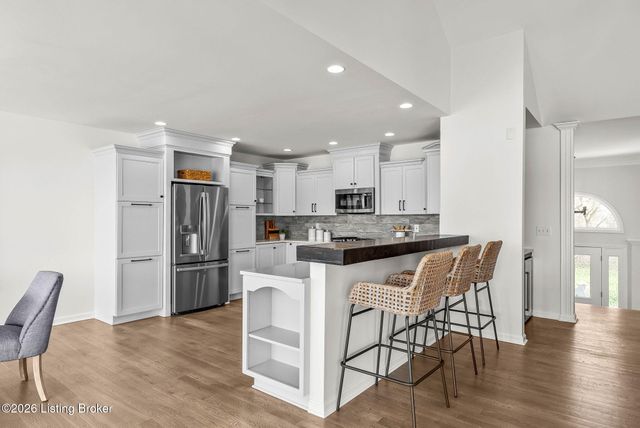 1726 Riverside Dr, Prospect, KY 40059