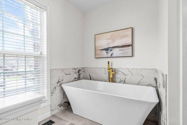 1726 Riverside Dr, Prospect, KY 40059