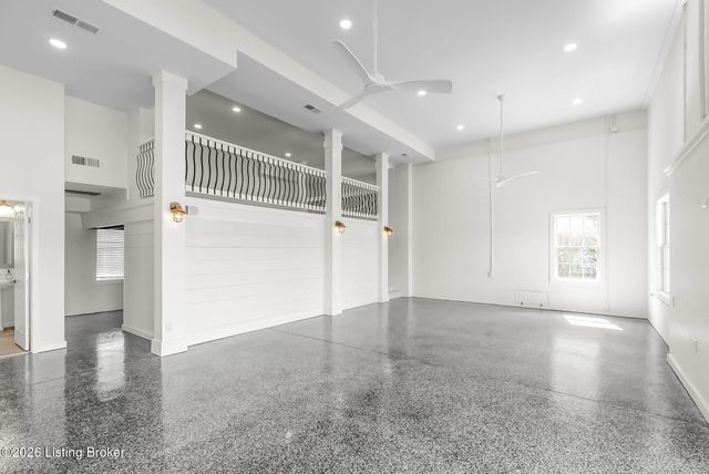 1726 Riverside Dr, Prospect, KY 40059