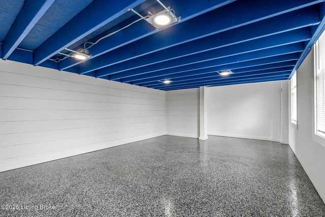 1726 Riverside Dr, Prospect, KY 40059