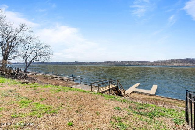 1726 Riverside Dr, Prospect, KY 40059