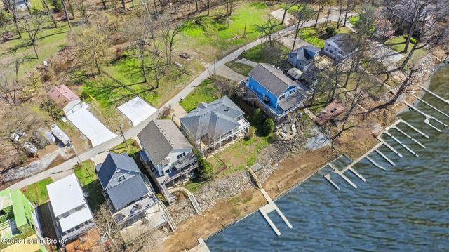 1726 Riverside Dr, Prospect, KY 40059