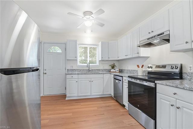 3504 Olympia LN, Virginia Beach, VA 23452