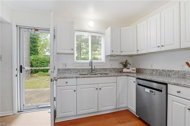 3504 Olympia LN, Virginia Beach, VA 23452