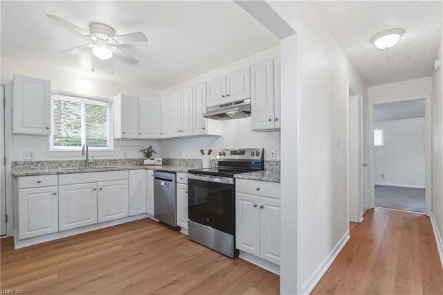 3504 Olympia LN, Virginia Beach, VA 23452