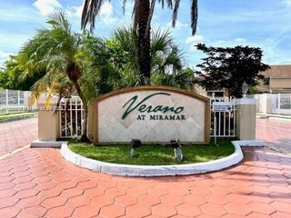 8043 SW 21st Ct 8043, Miramar, FL 33025
