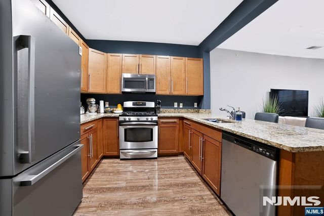 2408 Windsor Park Court, Englewood, NJ 07631