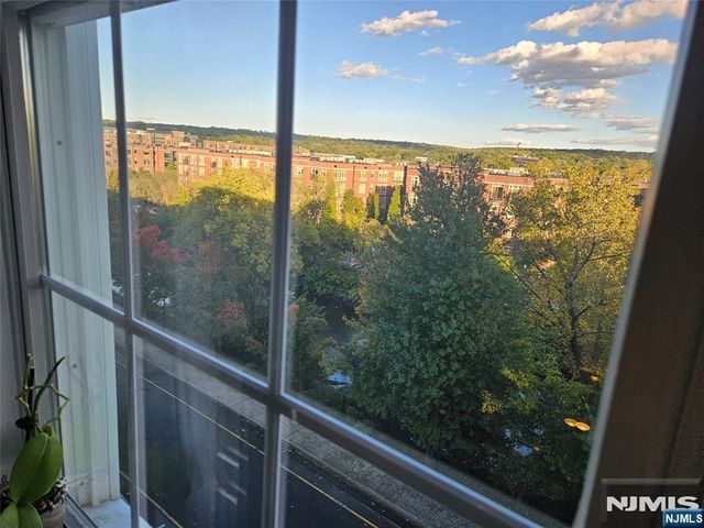 2408 Windsor Park Court, Englewood, NJ 07631