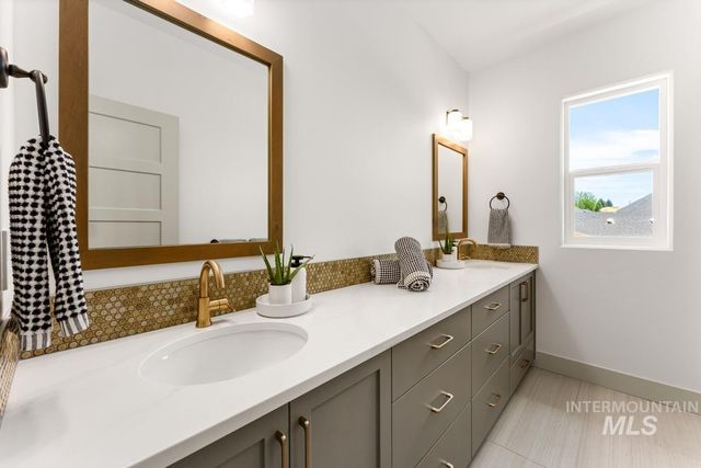 7061 W Waxwing Dr, Boise, ID 83714
