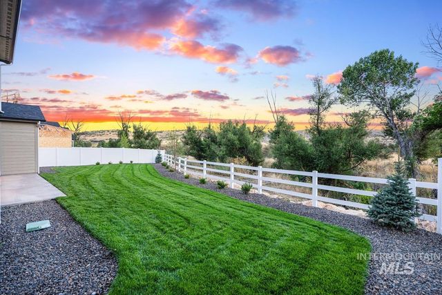7061 W Waxwing Dr, Boise, ID 83714