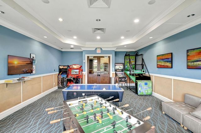 16919 Crown Bridge Drive, Delray Beach, FL 33446