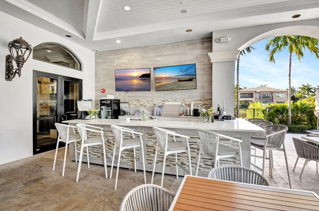 16919 Crown Bridge Drive, Delray Beach, FL 33446