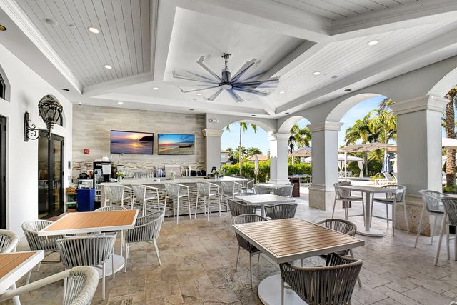 16919 Crown Bridge Drive, Delray Beach, FL 33446