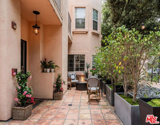 1531 12th Street 1, Santa Monica, CA 90401