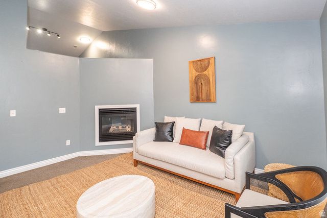 151 S SAM GATES RD, Ogden, UT 84404