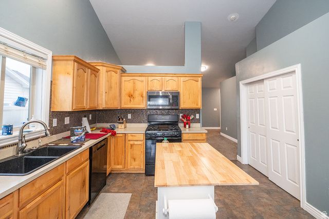 151 S SAM GATES RD, Ogden, UT 84404