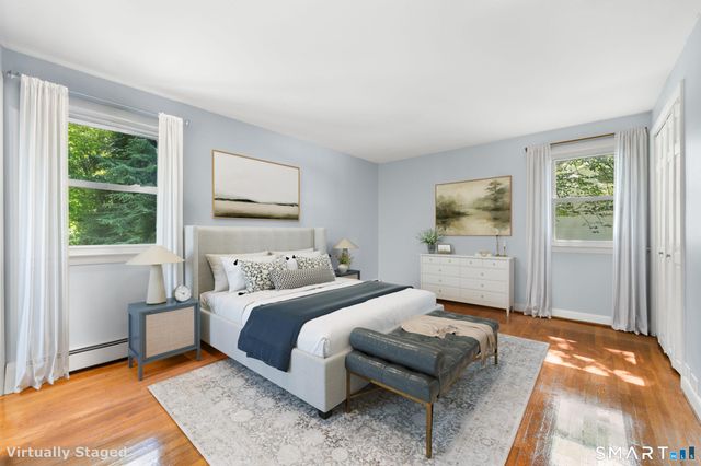 31 Ravenwood Road, North Stonington, CT 06359
