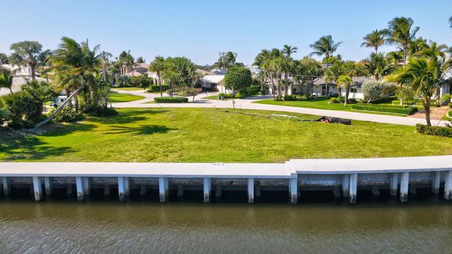 25 Sabal Island Drive, Ocean Ridge, FL 33435