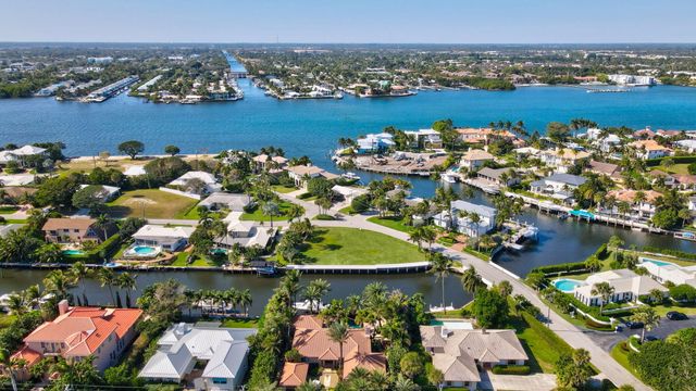 25 Sabal Island Drive, Ocean Ridge, FL 33435