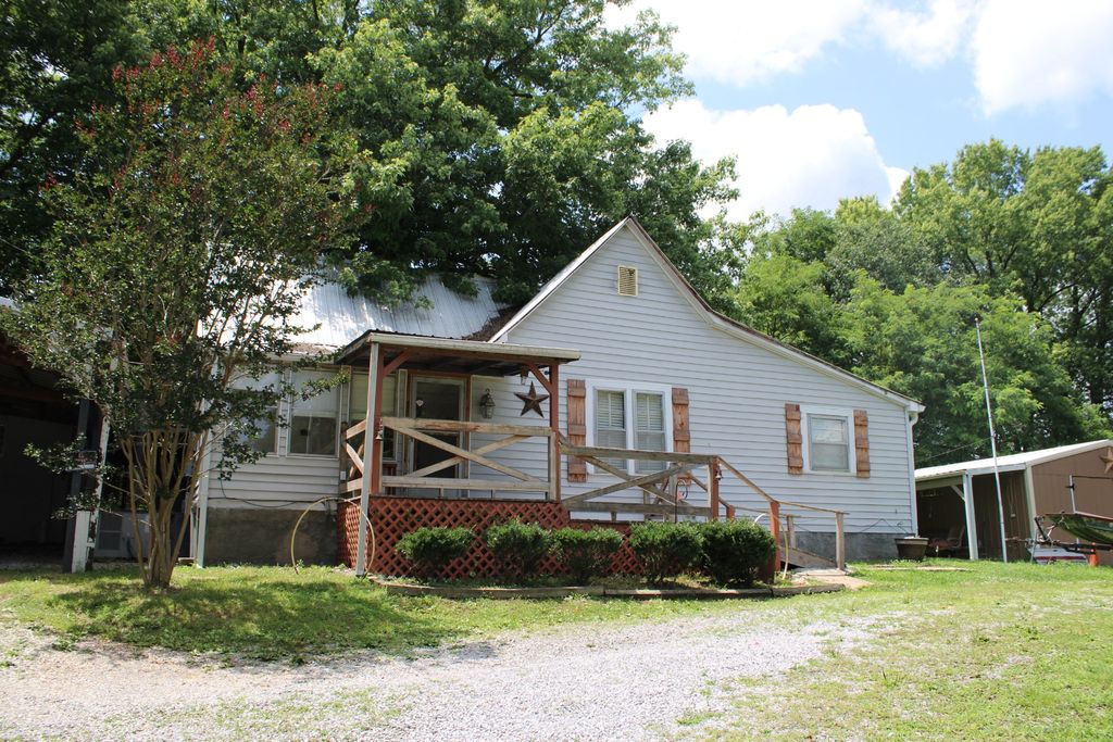 93 W Green Hill Rd, Mcminnville, TN 37110