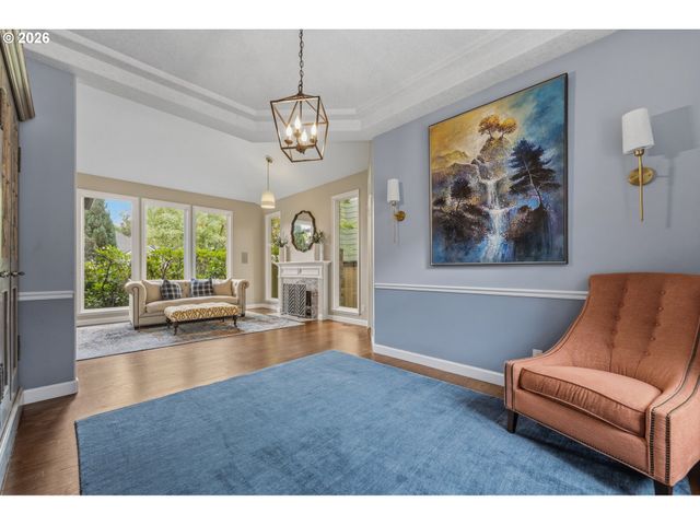 5825 RIDGETOP Ct, Lake Oswego, OR 97035