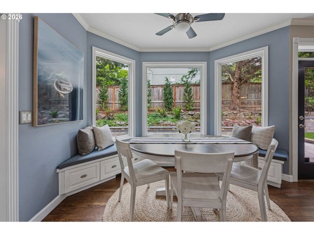 5825 RIDGETOP Ct, Lake Oswego, OR 97035