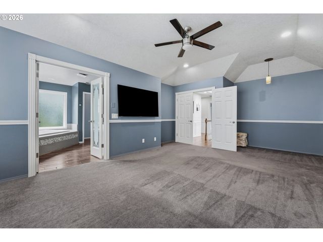 5825 RIDGETOP Ct, Lake Oswego, OR 97035