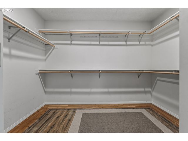 5825 RIDGETOP Ct, Lake Oswego, OR 97035