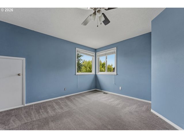 5825 RIDGETOP Ct, Lake Oswego, OR 97035