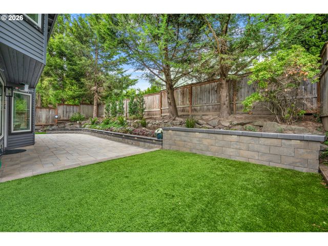 5825 RIDGETOP Ct, Lake Oswego, OR 97035