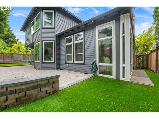 5825 RIDGETOP Ct, Lake Oswego, OR 97035