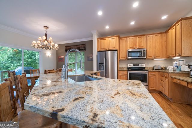 81 Dach Bruecke Gasse, Helen, GA 30545