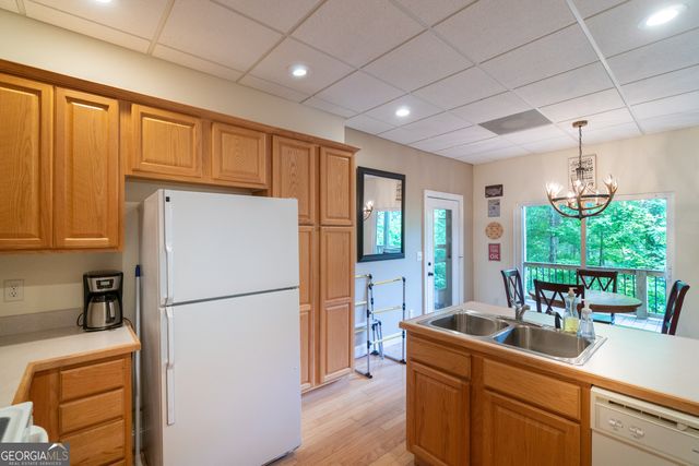 81 Dach Bruecke Gasse, Helen, GA 30545