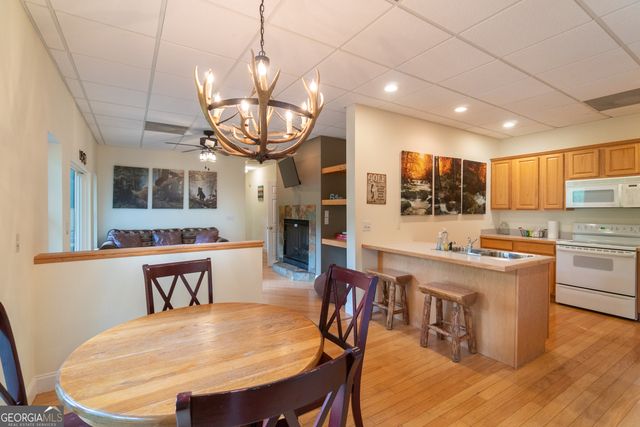 81 Dach Bruecke Gasse, Helen, GA 30545