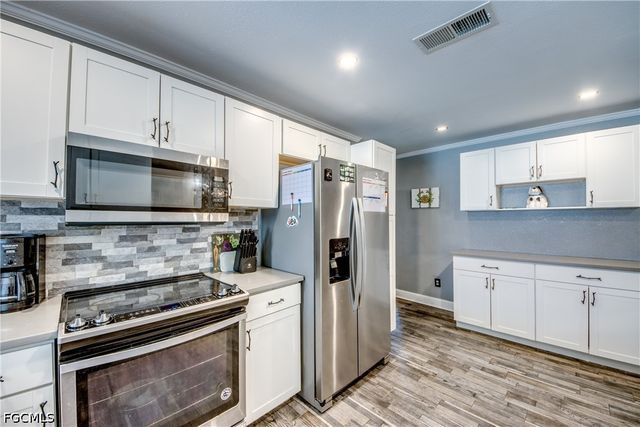 1131 SE 34th ST, Cape Coral, FL 33904