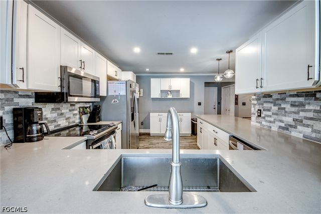 1131 SE 34th ST, Cape Coral, FL 33904
