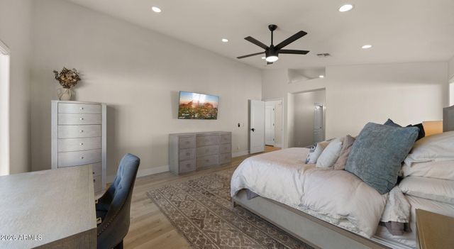4049 E VISTA Drive, Phoenix, AZ 85032