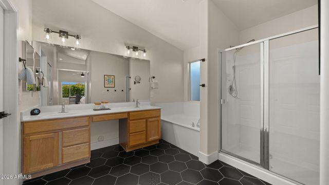 4049 E VISTA Drive, Phoenix, AZ 85032