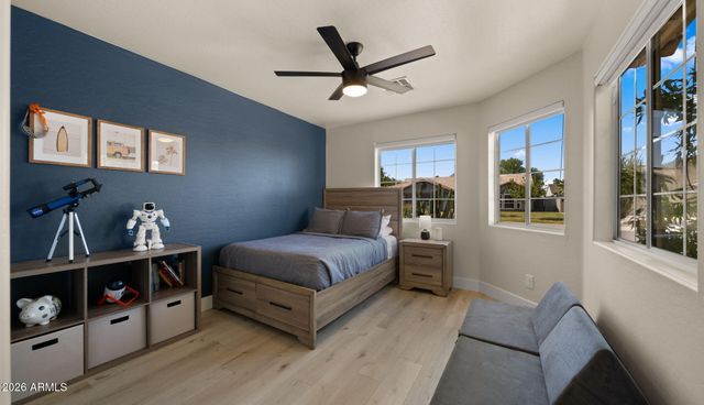 4049 E VISTA Drive, Phoenix, AZ 85032