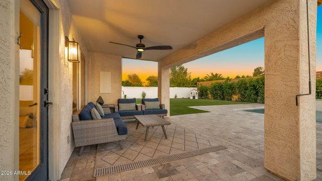 4049 E VISTA Drive, Phoenix, AZ 85032
