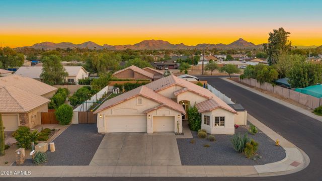 4049 E VISTA Drive, Phoenix, AZ 85032