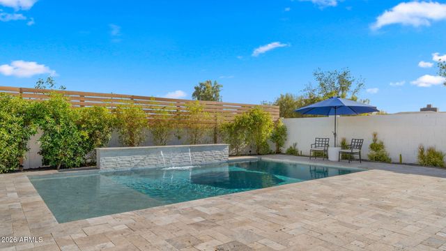 4049 E VISTA Drive, Phoenix, AZ 85032