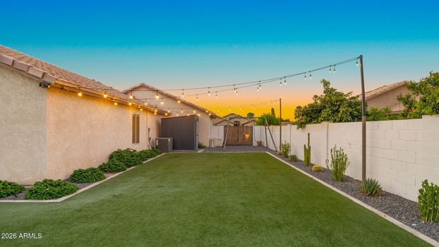 4049 E VISTA Drive, Phoenix, AZ 85032