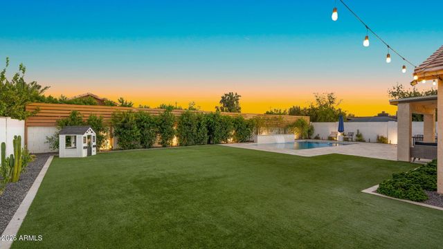 4049 E VISTA Drive, Phoenix, AZ 85032