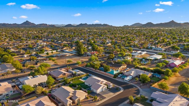 4049 E VISTA Drive, Phoenix, AZ 85032