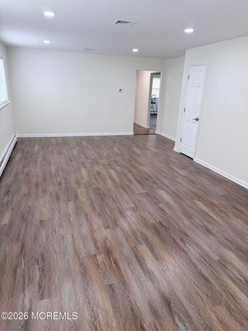 90 Barbados Drive S, Toms River, NJ 08757