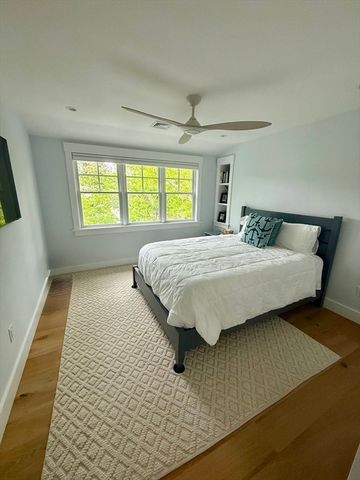 18 Spoondrift Cir, Mashpee, MA 02649