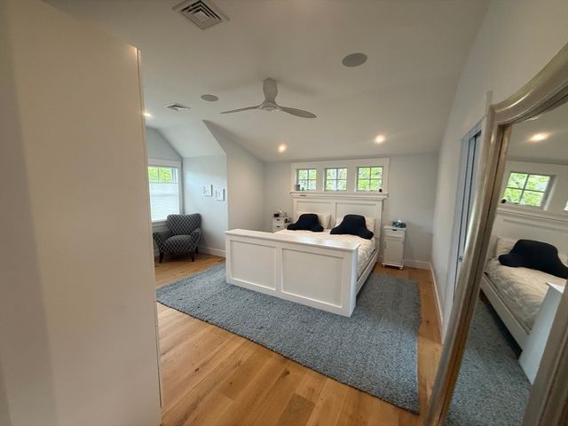 18 Spoondrift Cir, Mashpee, MA 02649